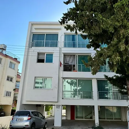 Konforlu Ve Nezih Appartamento Kyrenia (Northern Cyprus)